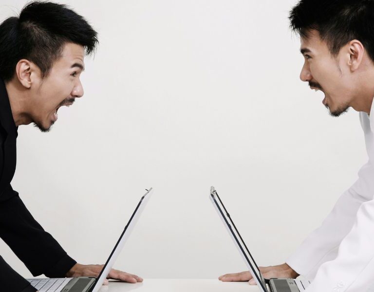 Transparência e Polémica: Luís Montenegro Sob Escrutínio