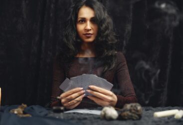 Cartomante Online Grátis: Como Funciona e Benefícios