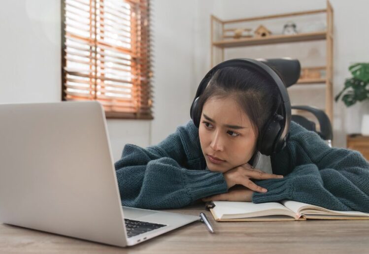 Como Encontrar Romances Grátis Legais na Internet