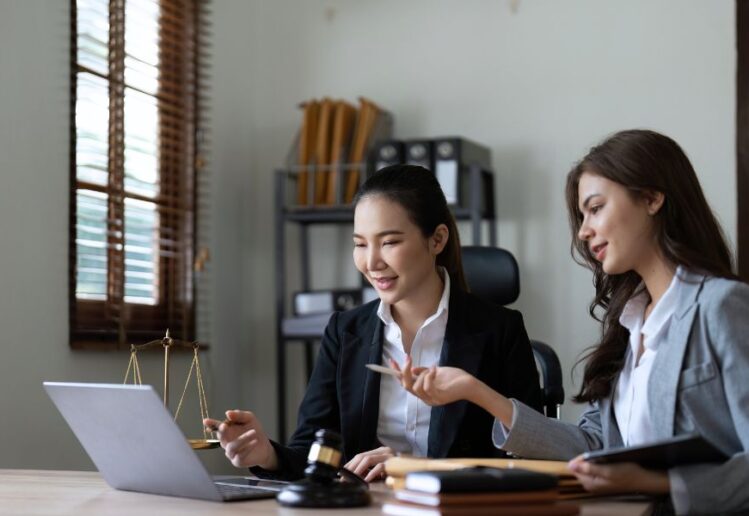 Consulta Advogado Online Grátis: Acesso Fácil em Portugal