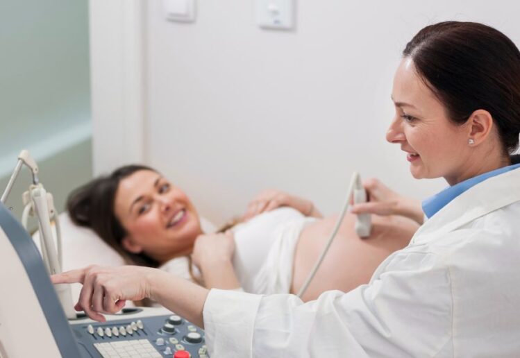 Ecografia 4D grátis em farmácias: o que deve saber