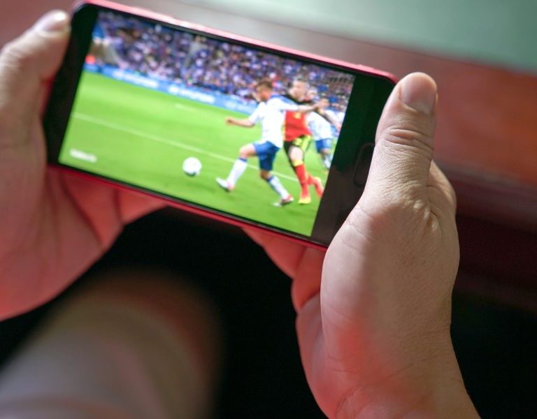 Ver futebol online grátis: Rojadirecta e alternativas legais